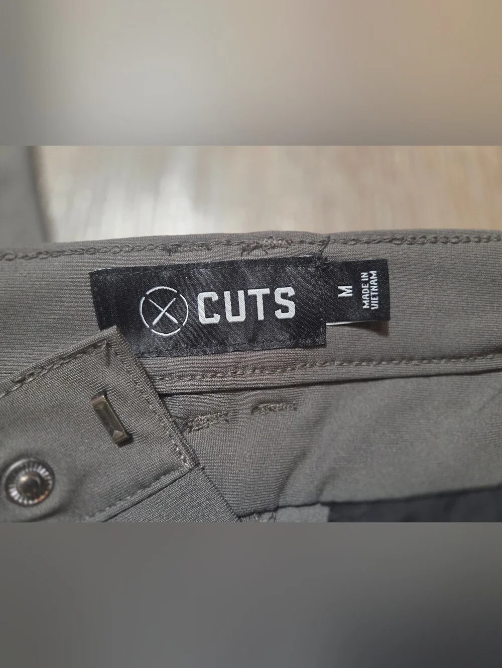 CUTS Men’s Performance Pants Medium Slim Tapered Stretch Business Casual